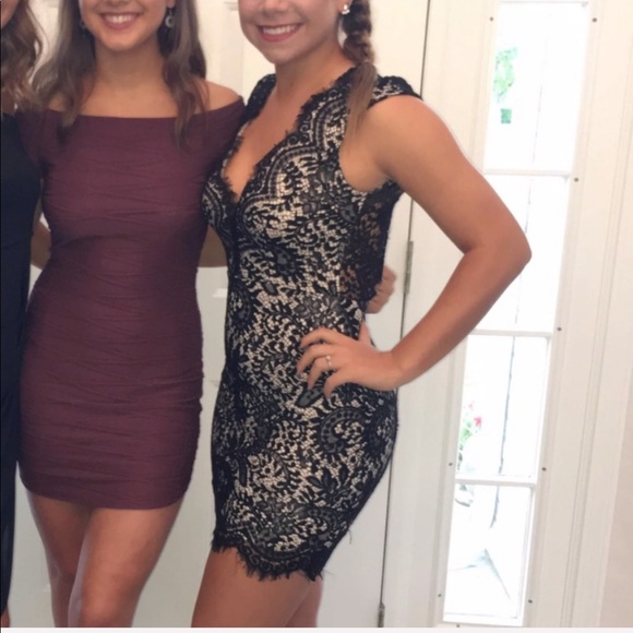 black and nude lace dress - Picture 2 of 5